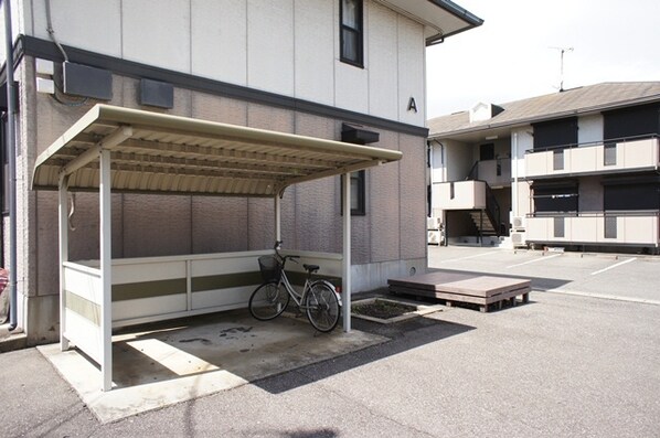 岡本駅 バス8分  御幸ヶ原児童公園前下車：停歩13分 2階の物件外観写真